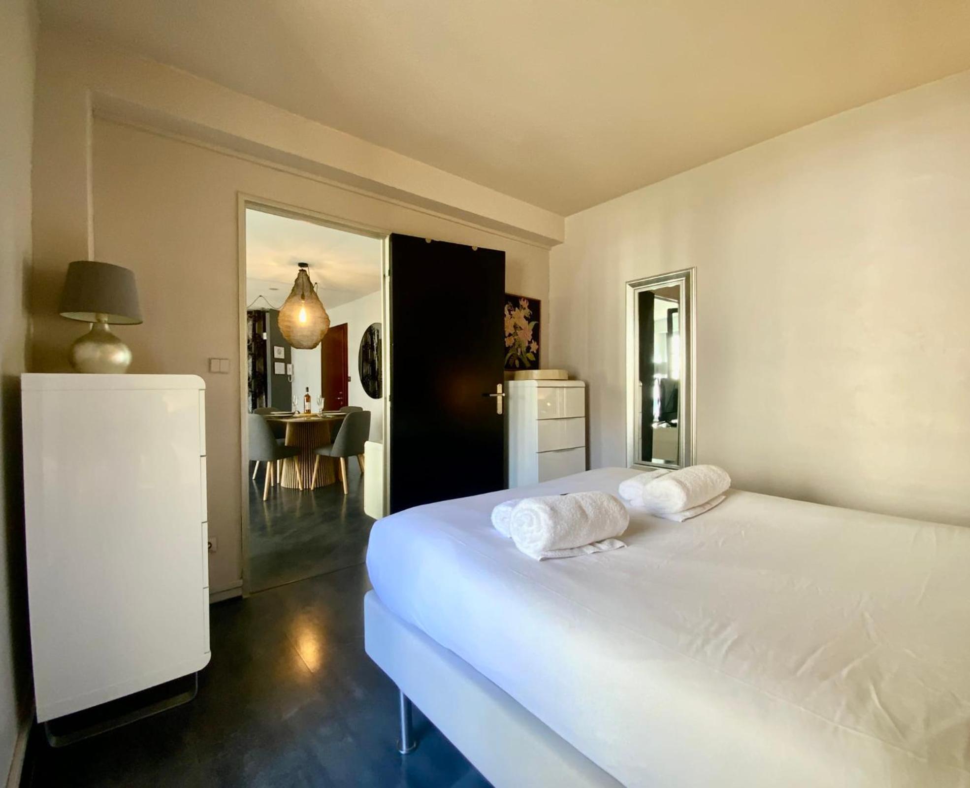 L' Antigone - Air Conditioning Wifi And Parking! *